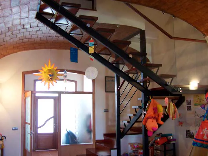 Escalera de vivienda rehabilitada por Construcciones Mogar