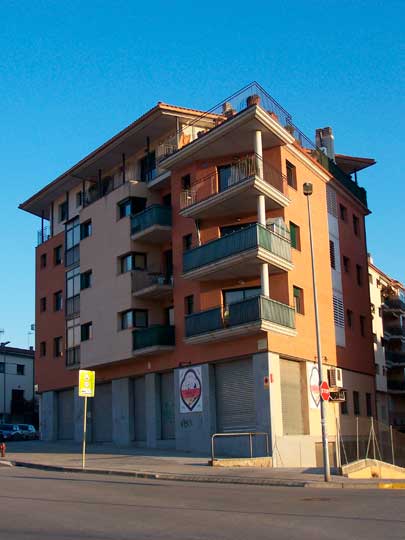 Edificio C/ Miquel i Coll Alentorn 25, Olesa de Montserrat